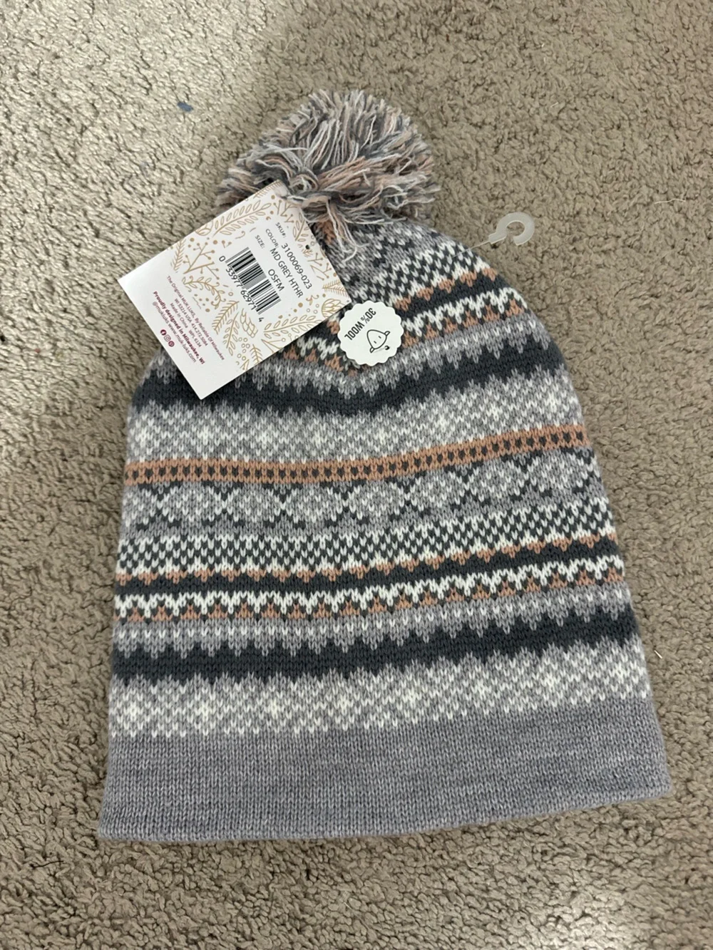 Great MukLuks print women one size Pom Pom warm cozy hat new